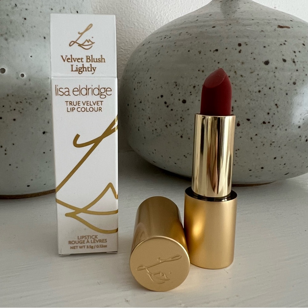 SOLD Lisa Eldridge Lipstick Velvet Blush Lightly